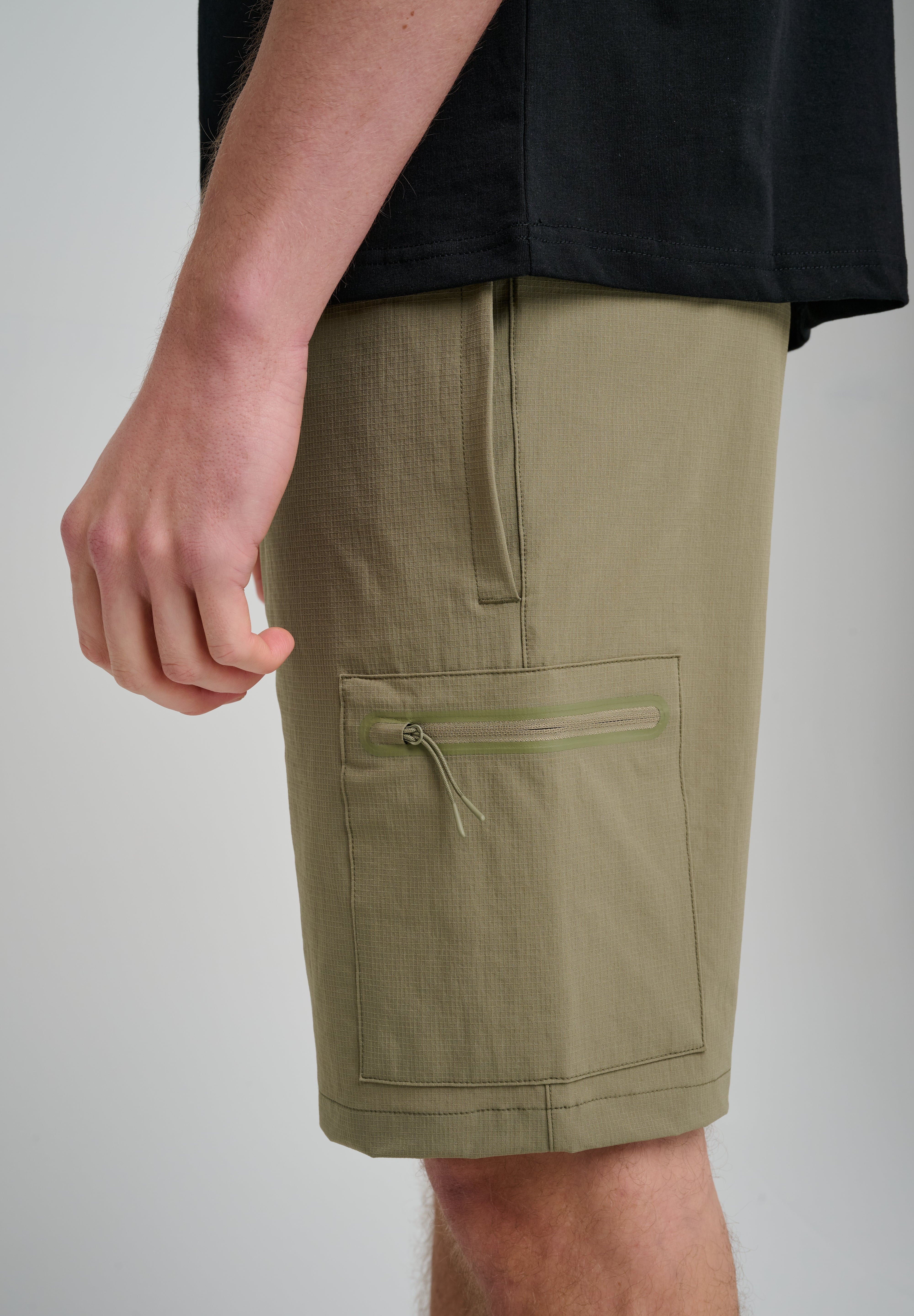 Capo Utility Tech Cargo Short - Olive