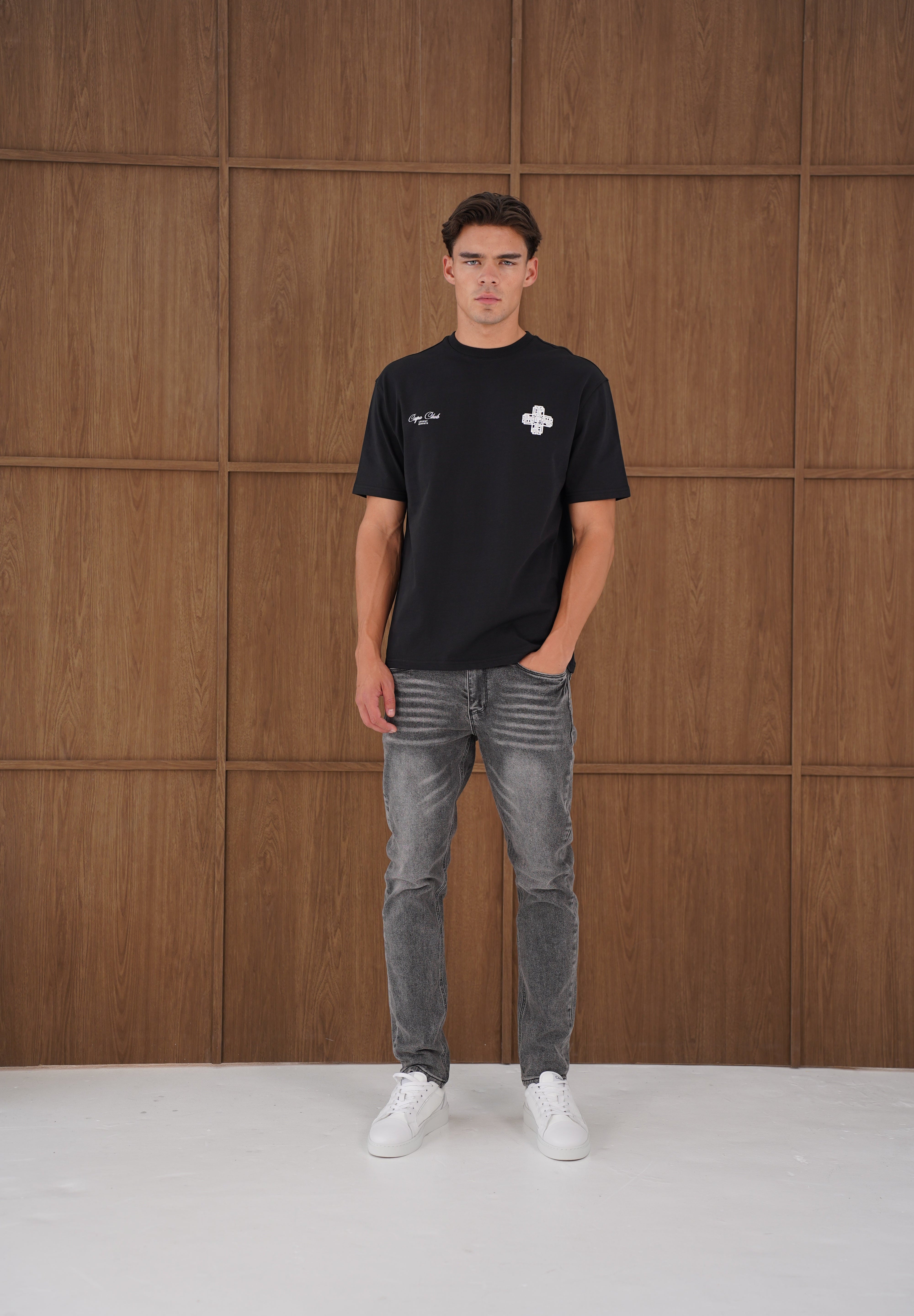 Capo Emblem T-Shirt - Black/White