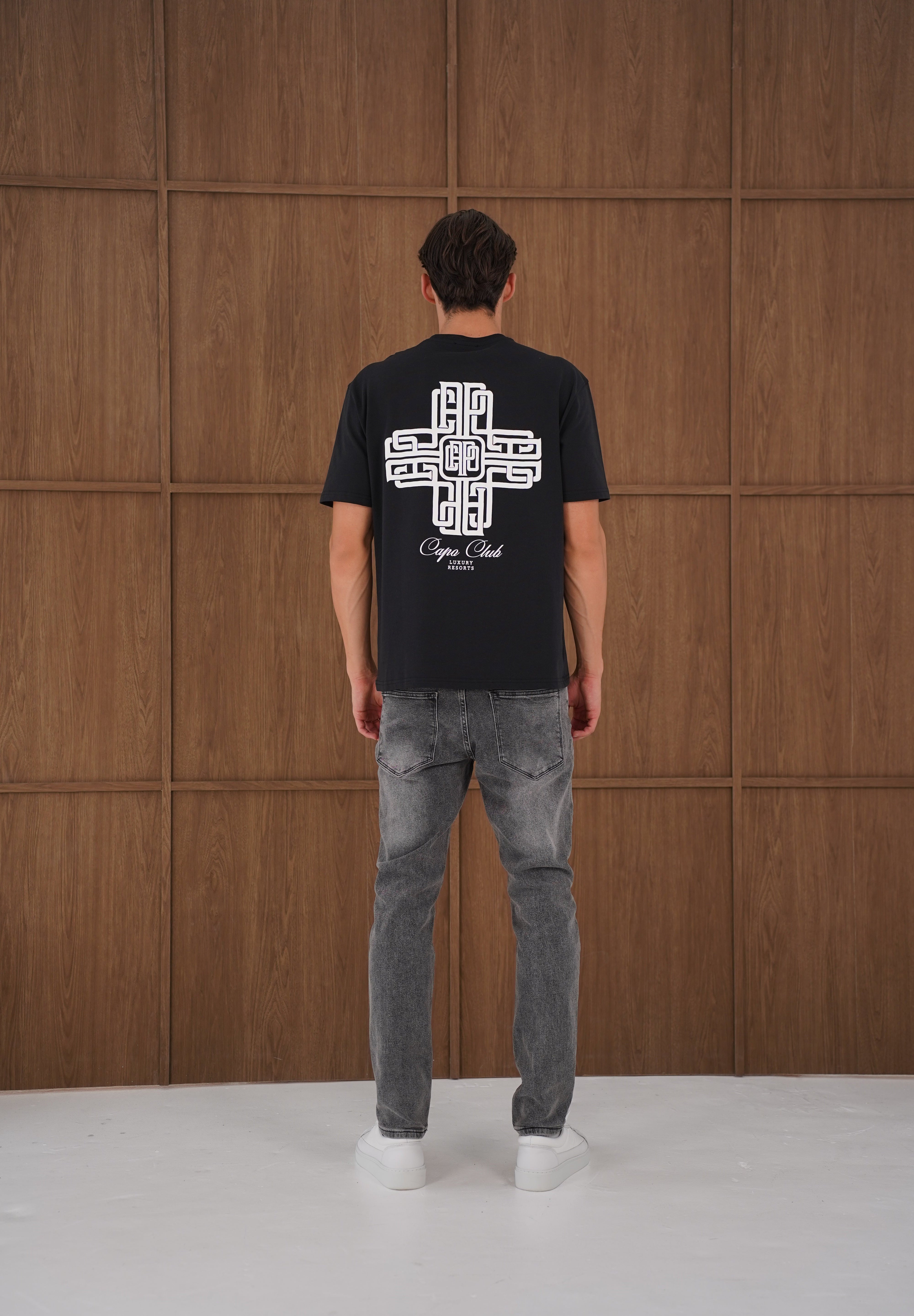 Capo Emblem T-Shirt - Black/White