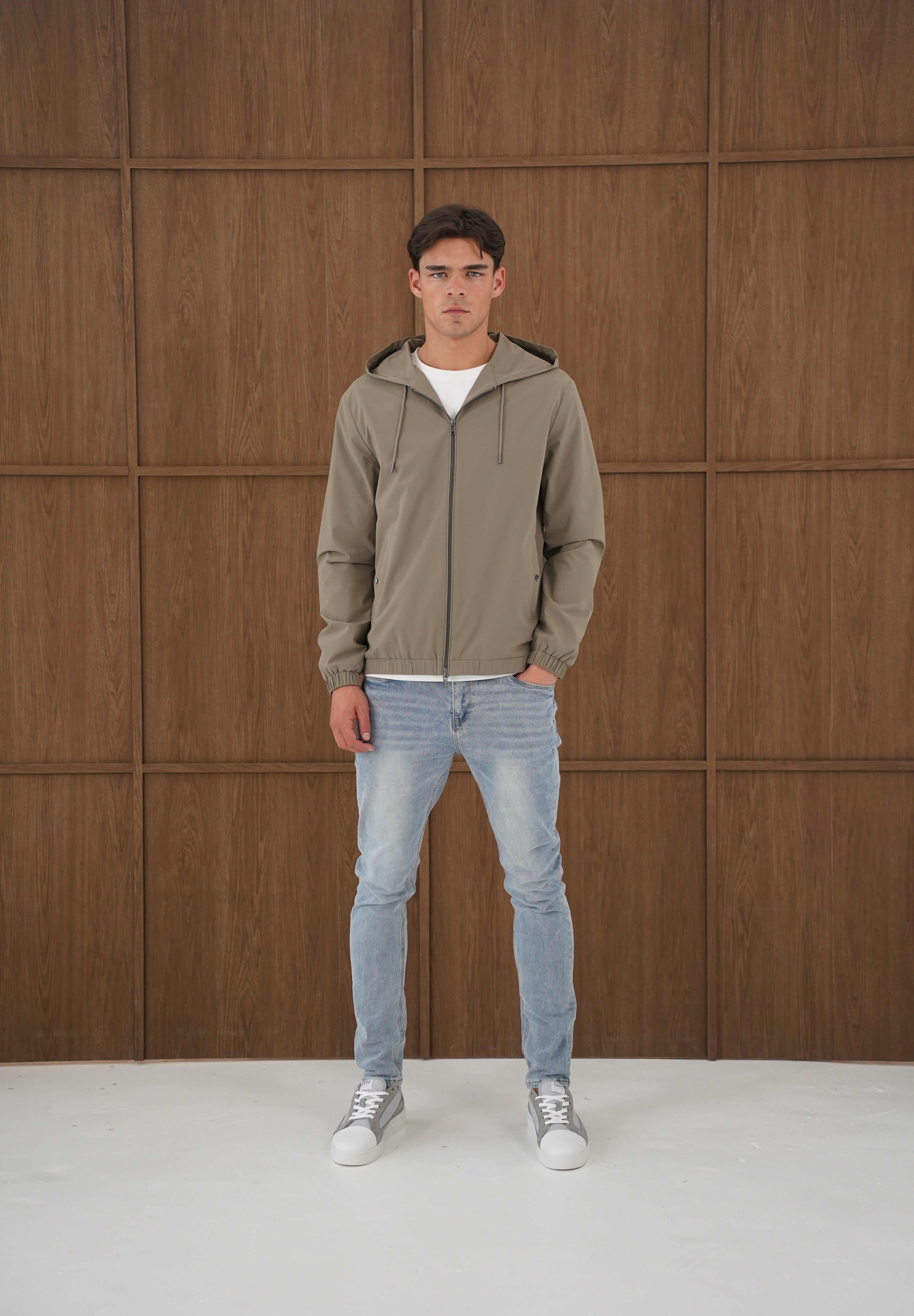 Capo Lightweight Shell Jacket - Olive