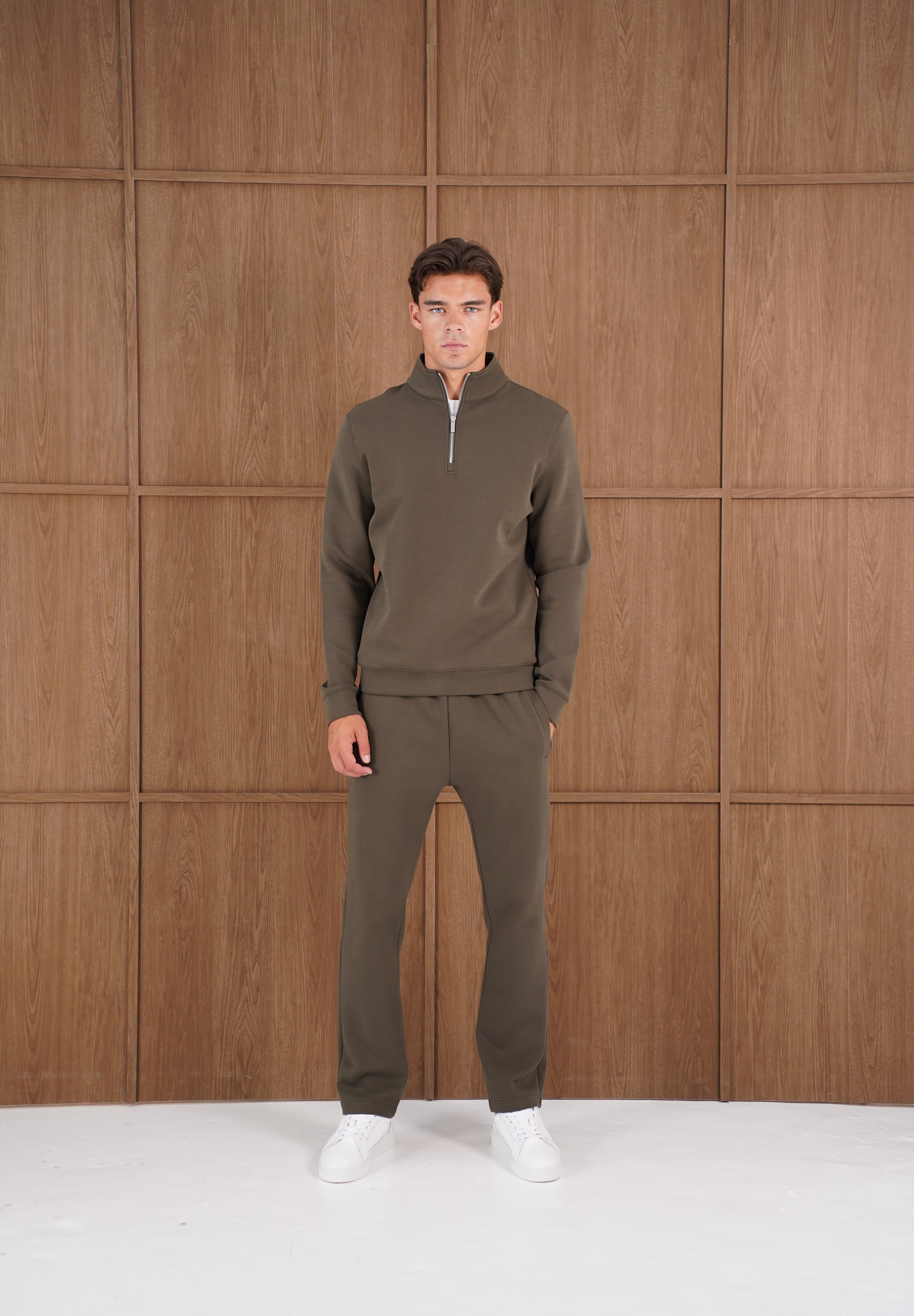 Capo Toby Straight Hem Jogger - Dark Olive