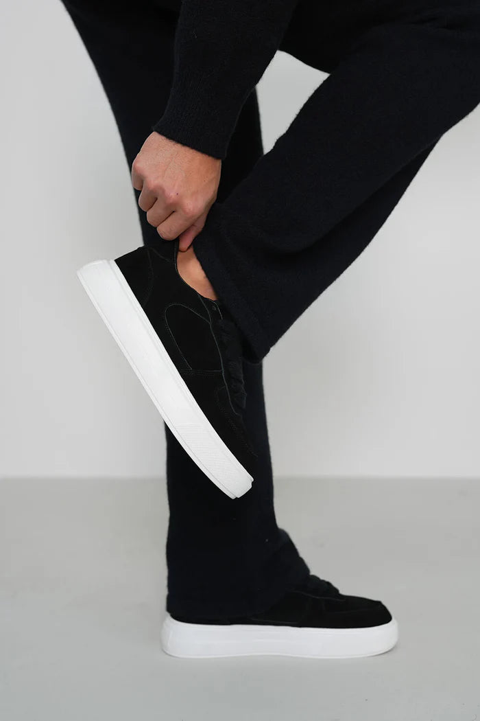 Sinners Attire - Court Suede Trainers - Black