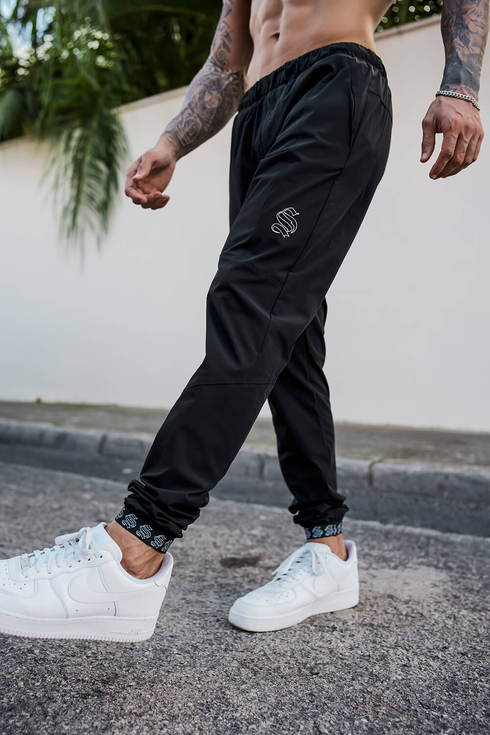 Sinners Attire Venom Tech Joggers - Black