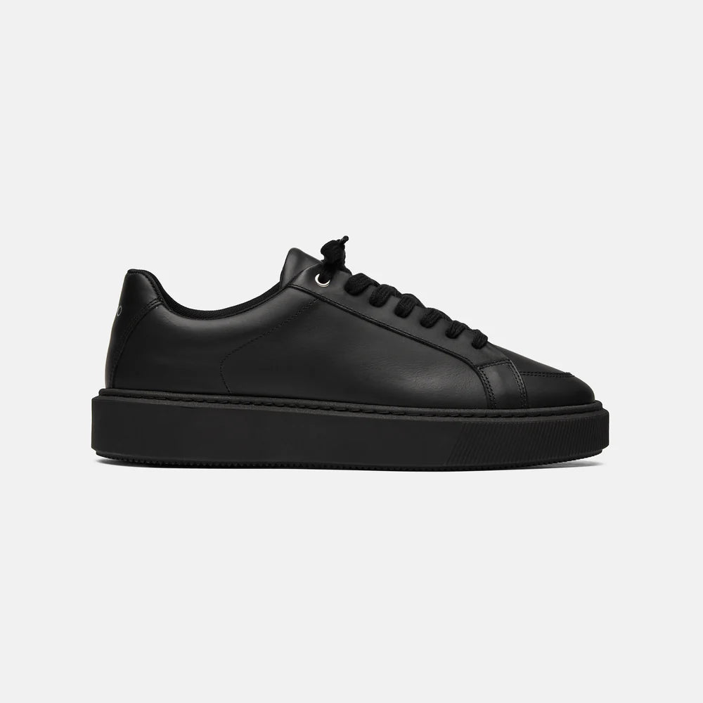 Capo Essential Trainer - Black/Black