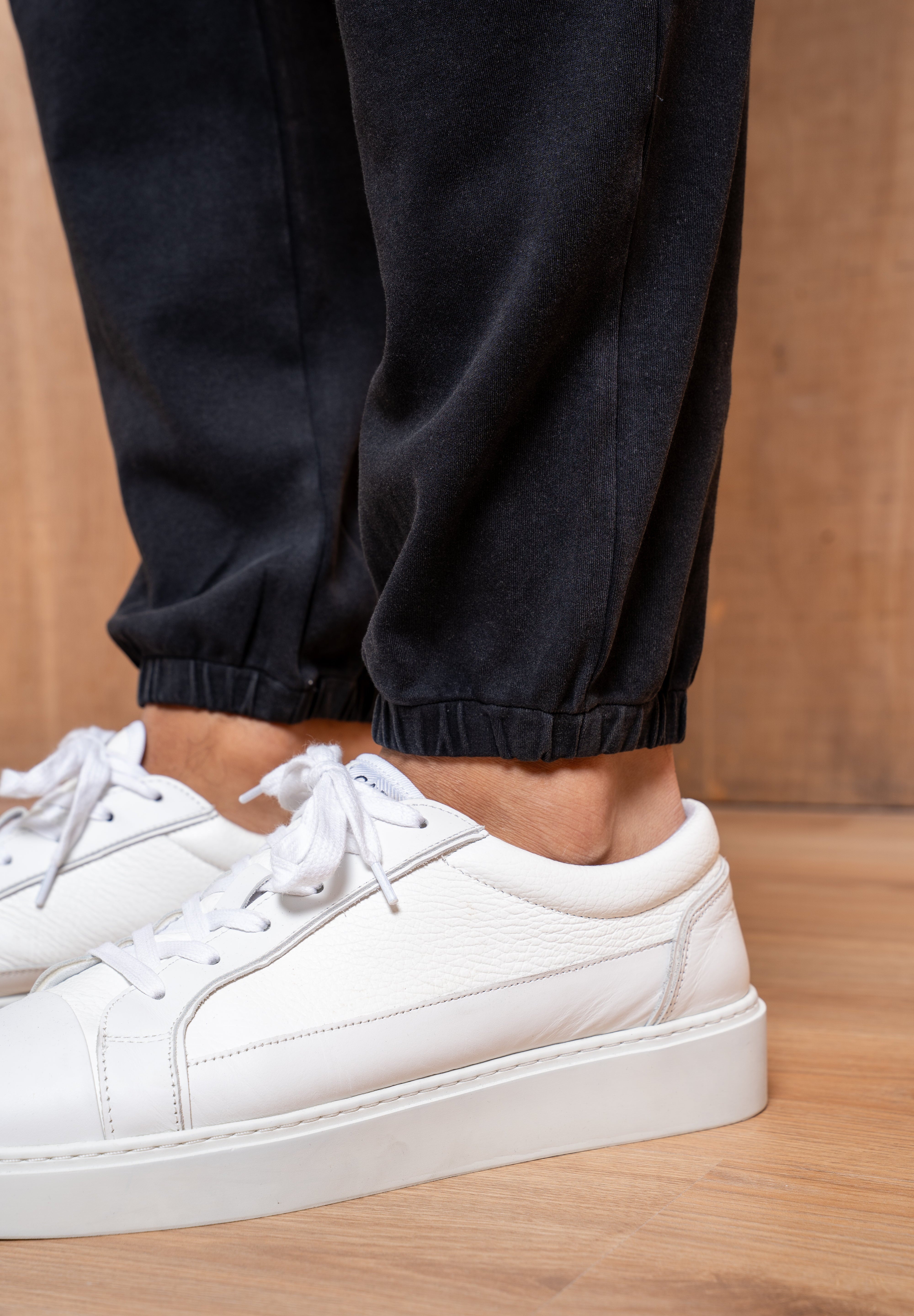 Capo Veluro Washed Joggers - Black